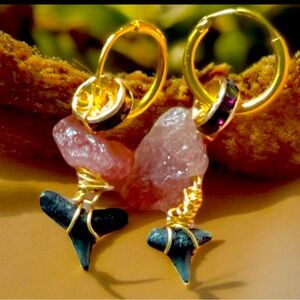10 Karat Gold Plated Rose Quartz Sharks Tooth 10mm Hoop Earrings